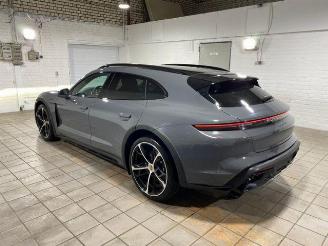 krockskadad bil auto Porsche Taycan 4S Cross Turismo CHRONO/PANO/HUD/360/BOSE 2024/12