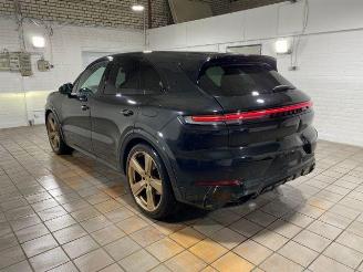 skadebil auto Porsche Cayenne E-Hybrid Coupe CHRONO/PANO/BOSE/360 2024/4