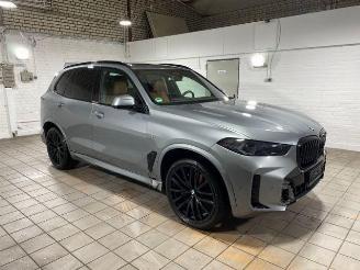 damaged passenger cars BMW X5 xDrive40d M Sport Pro PANO/HUD/360/AHK/H&K 2024/7