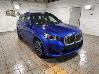 Damaged car BMW iX1 eDrive20 M Sport HUD/AHK/360/H&K/NAVI 2025/12