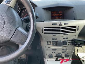 Opel Astra Astra H GTC (L08), Hatchback 3-drs, 2005 / 2011 1.4 16V Twinport picture 15