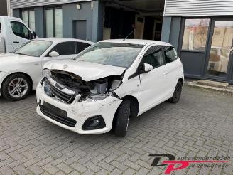 Salvage car Peugeot 108 108, Hatchback, 2014 1.0 12V VVT-i 2019/6