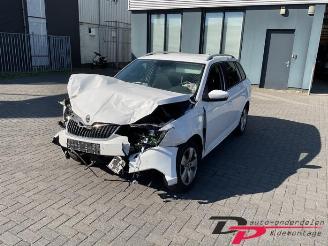Coche siniestrado Skoda Fabia Fabia III Combi (NJ5), Combi 5-drs, 2014 / 2022 1.2 TSI 16V Greentech 2017/2