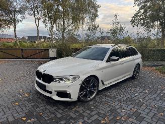 uszkodzony samochody osobowe BMW 5-serie M550 5 Touring M550 d xDrive Panorama Trekhaak HUD !! 2020/6