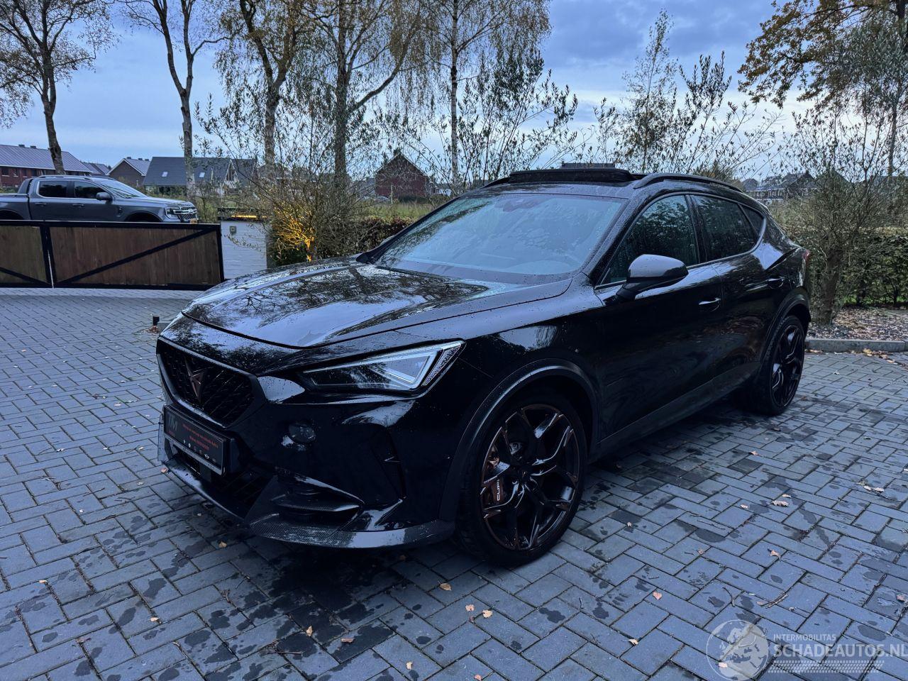 Cupra Formentor Cupra Formentor 2.5 TFSI VZ5 4Drive Panorama 390pk Leder 360view VOL