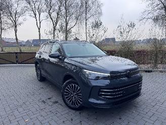uszkodzony samochody osobowe Volkswagen Tiguan Tiguan 1.5 TSI eHybrid 150 kW Elegance Camera Trekhaak 2025/1