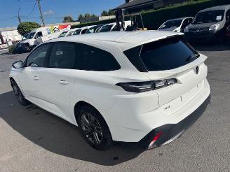 uszkodzony samochody osobowe Peugeot 308  2022/9