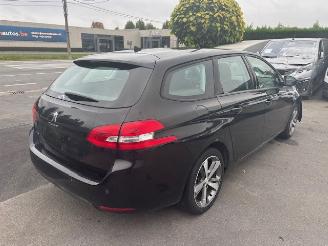 Vaurioauto  passenger cars Peugeot 308  2017/9