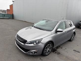 krockskadad bil auto Peugeot 308  2017/6