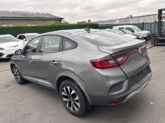 Damaged car Renault Arkana  2023/5