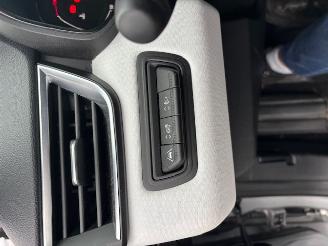 Renault Clio  picture 10