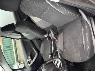 Peugeot 2008  picture 7