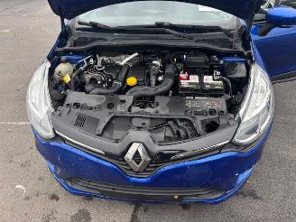 Renault Clio automaat picture 10