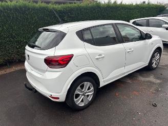 krockskadad bil auto Dacia Sandero  2021/4
