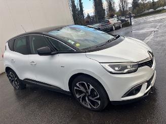 Schadeauto Renault Scenic BOSE AUTOMAAT 2018/2