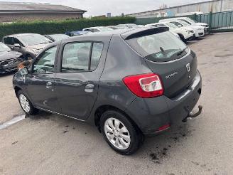 Vaurioauto  passenger cars Dacia Sandero  2014/11