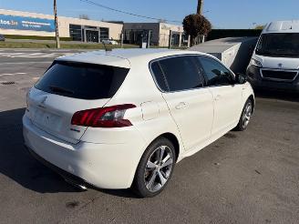 krockskadad bil auto Peugeot 308 GT LINE 2019/2