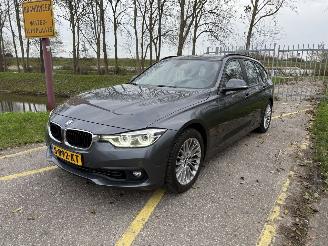 krockskadad bil auto BMW 3-serie Touring 318i Executive 2018/12