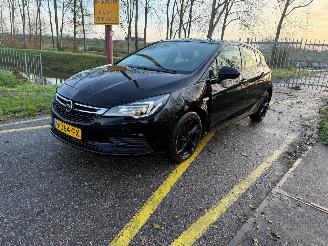 krockskadad bil auto Opel Astra 1.0 Selection 2017/11