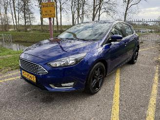 skadebil auto Ford Focus 1.0 Titanium 2016/11