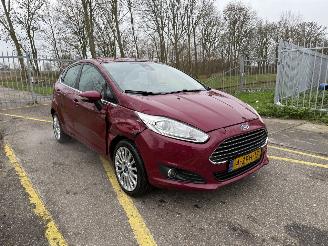 Vaurioauto  passenger cars Ford Fiesta 1.0 Titanium Automaat 2014/12