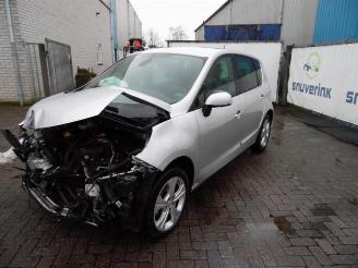 Uttjänta bilar auto Renault Scenic Scenic III (JZ), MPV, 2009 / 2016 1.5 dCi 110 2010/9