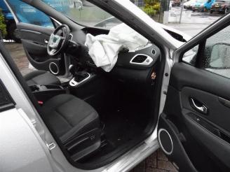 Renault Scenic Scenic III (JZ), MPV, 2009 / 2016 1.5 dCi 110 picture 21