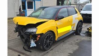 Coche siniestrado Renault 4 5 E-Tech electric, Hatchback 5-drs, 2024 52 kWh 2024/11