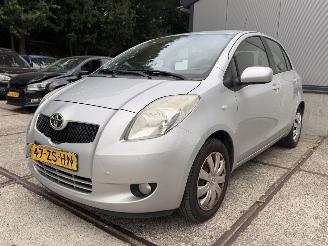 skadebil auto Toyota Yaris 1.3 semi-automaat, rijdbare schade 2008/6