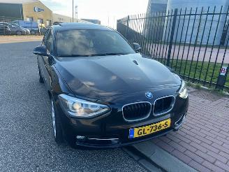 skadebil auto BMW 1-serie AUTOMAAT XENON 2014/6