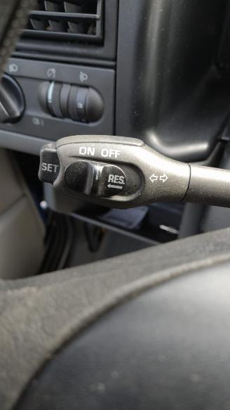 Carthago  2.5 TDI Buscamper AC Cruise slaaphefdak Super mooi geen roest picture 28