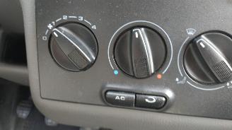 Carthago  2.5 TDI Buscamper AC Cruise slaaphefdak Super mooi geen roest picture 23
