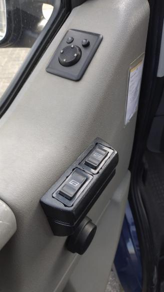 Carthago  2.5 TDI Buscamper AC Cruise slaaphefdak Super mooi geen roest picture 25