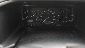 Carthago  2.5 TDI Buscamper AC Cruise slaaphefdak Super mooi geen roest picture 29