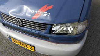 Carthago  2.5 TDI Buscamper AC Cruise slaaphefdak Super mooi geen roest picture 3