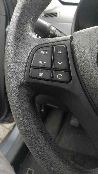 Hyundai I-10 1.0i Comfort deluxe 17000 km mooie auto! picture 13