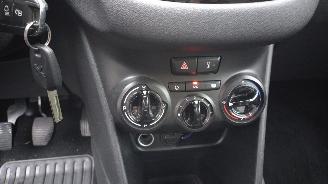 Peugeot 208 1.2 vti allure luxe auto gebruikers schade picture 14