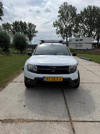 krockskadad bil auto Dacia Duster 4X4 SUV 2011/1
