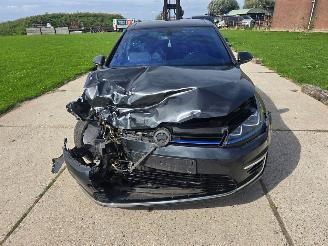 Voiture accidenté Volkswagen Golf GTE 2015/2