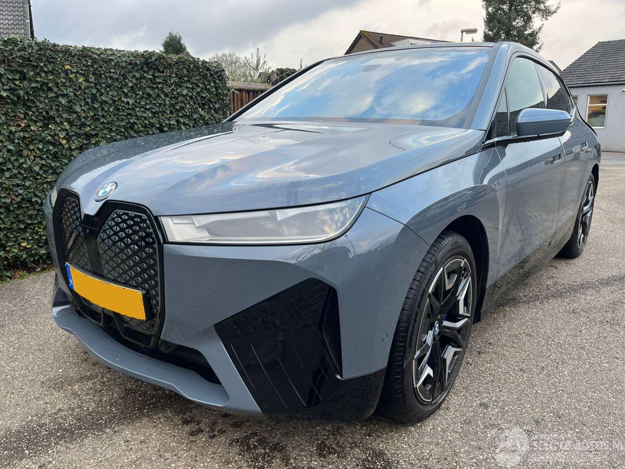 BMW  xDrive50 High Executive 385kW