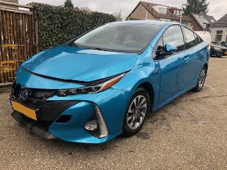 skadebil auto Toyota Prius 1.8 Plug-in Executive 148 PK AUTOMAAT 2021 2021/6