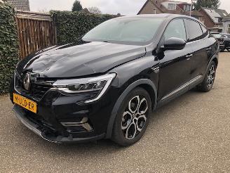skadebil auto Renault Arkana 1.6 E-TECH AUTOMAAT 2021/12