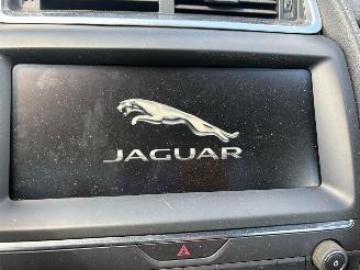 Jaguar E-Pace R-SPORT P250 PK AWD PANORAMA VOLL picture 14