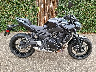 krockskadad bil motor Kawasaki Z 650 ABS 2024/9