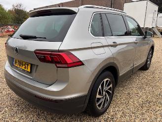 Volkswagen Tiguan 1.5 TSI DSG AUTOMAAT SPORT picture 5
