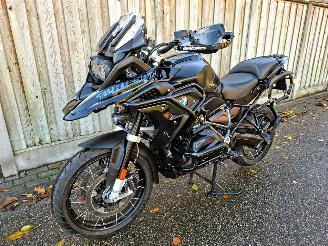 skadebil motor BMW R 1250 GS TRIPLE BLACK DYNAMIC PRO 2020/10