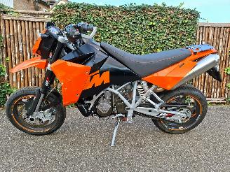 KTM  950 SUPERMOTO picture 12