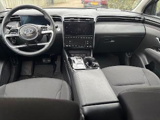 Hyundai Tucson 1.6 T-GDI PHEV PLIG-INN HYBRIDE 4WDRIVE picture 16