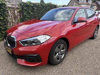 damaged passenger cars BMW 1-serie 116 EXE 110 PK AUTOMAAT ZEER ZUINIG !! 2023/9