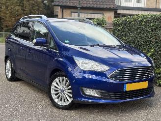 damaged passenger cars Ford Grand C-Max 1.5 TITANIUM -SPORT -LEER- 150 PK -NAP 2018/6